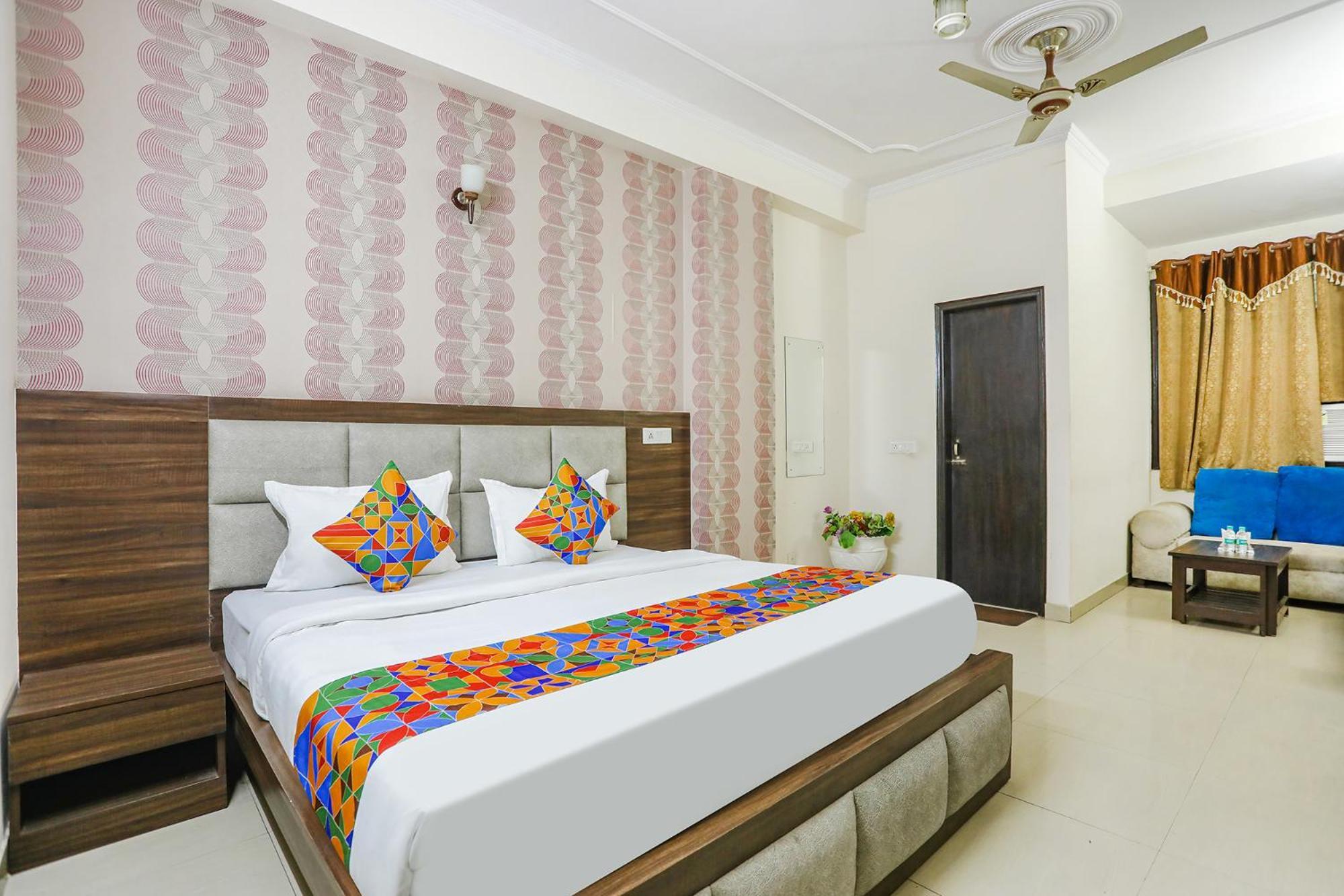 Fabhotel Corporate Stay Noida Ngoại thất bức ảnh