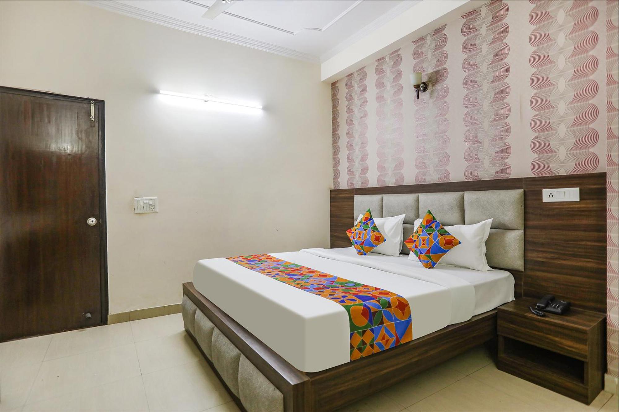 Fabhotel Corporate Stay Noida Ngoại thất bức ảnh
