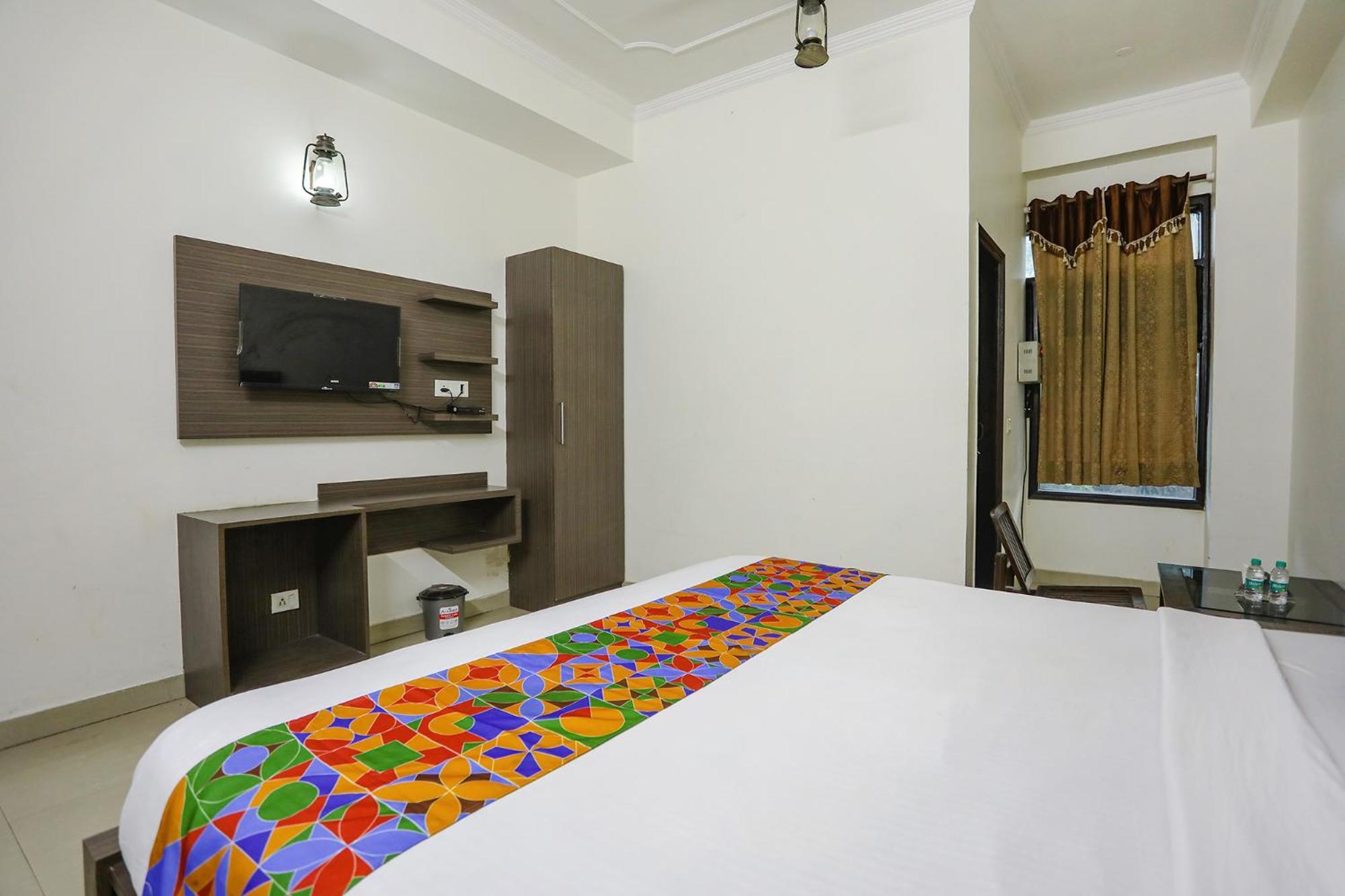 Fabhotel Corporate Stay Noida Ngoại thất bức ảnh